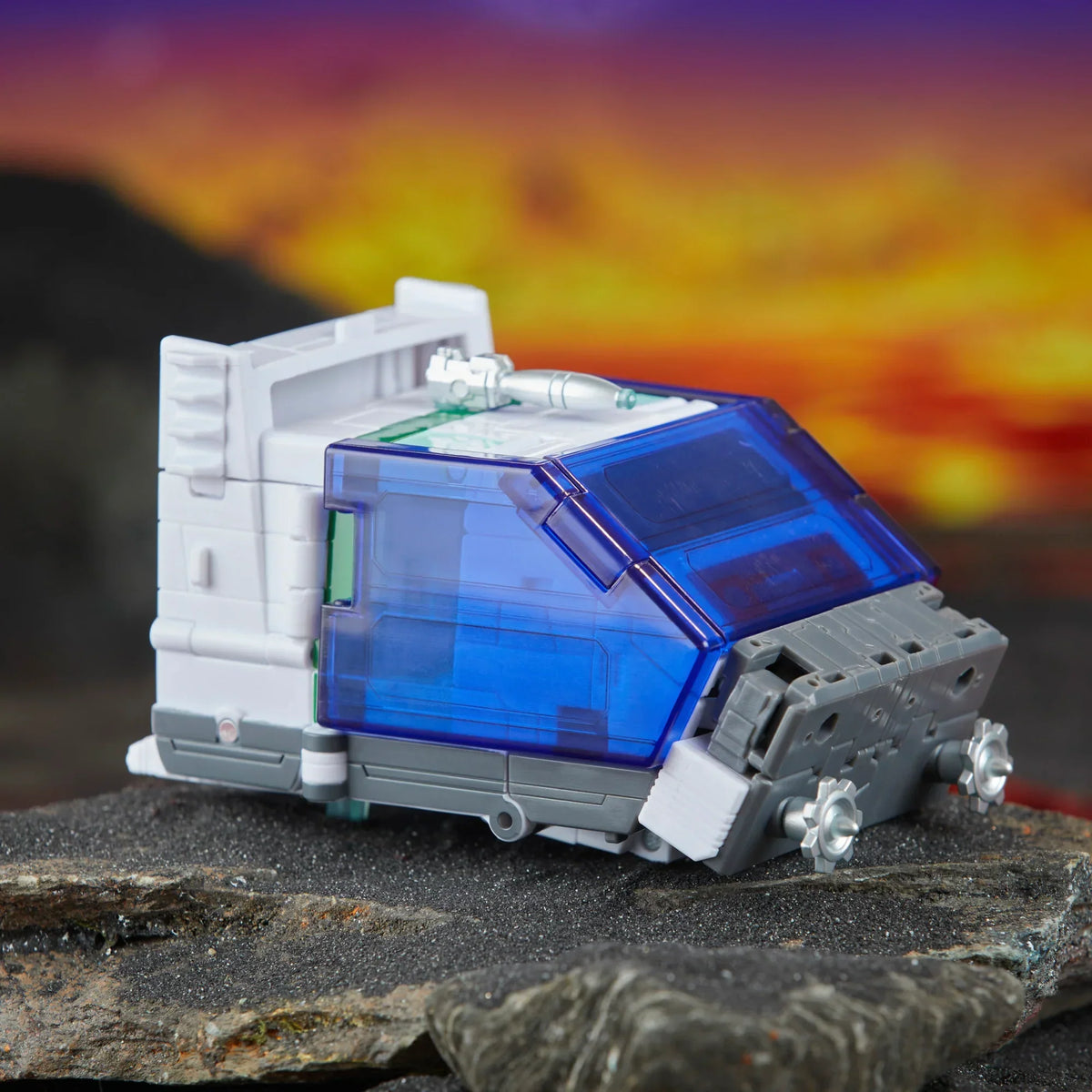 Transformers Generations Legacy United Voyager Class Origin Wheeljack Action Figure