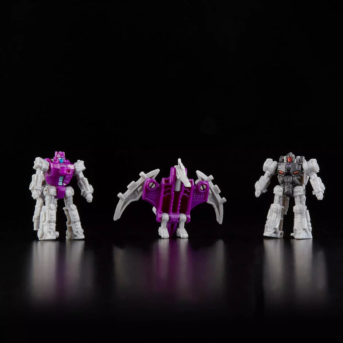 Transformers Generations War For Cybertron: Siege Voyager Decepticon Skywarp Phantomstrike Squadron 4 Pack Final Strike Action Figure WFC-S27